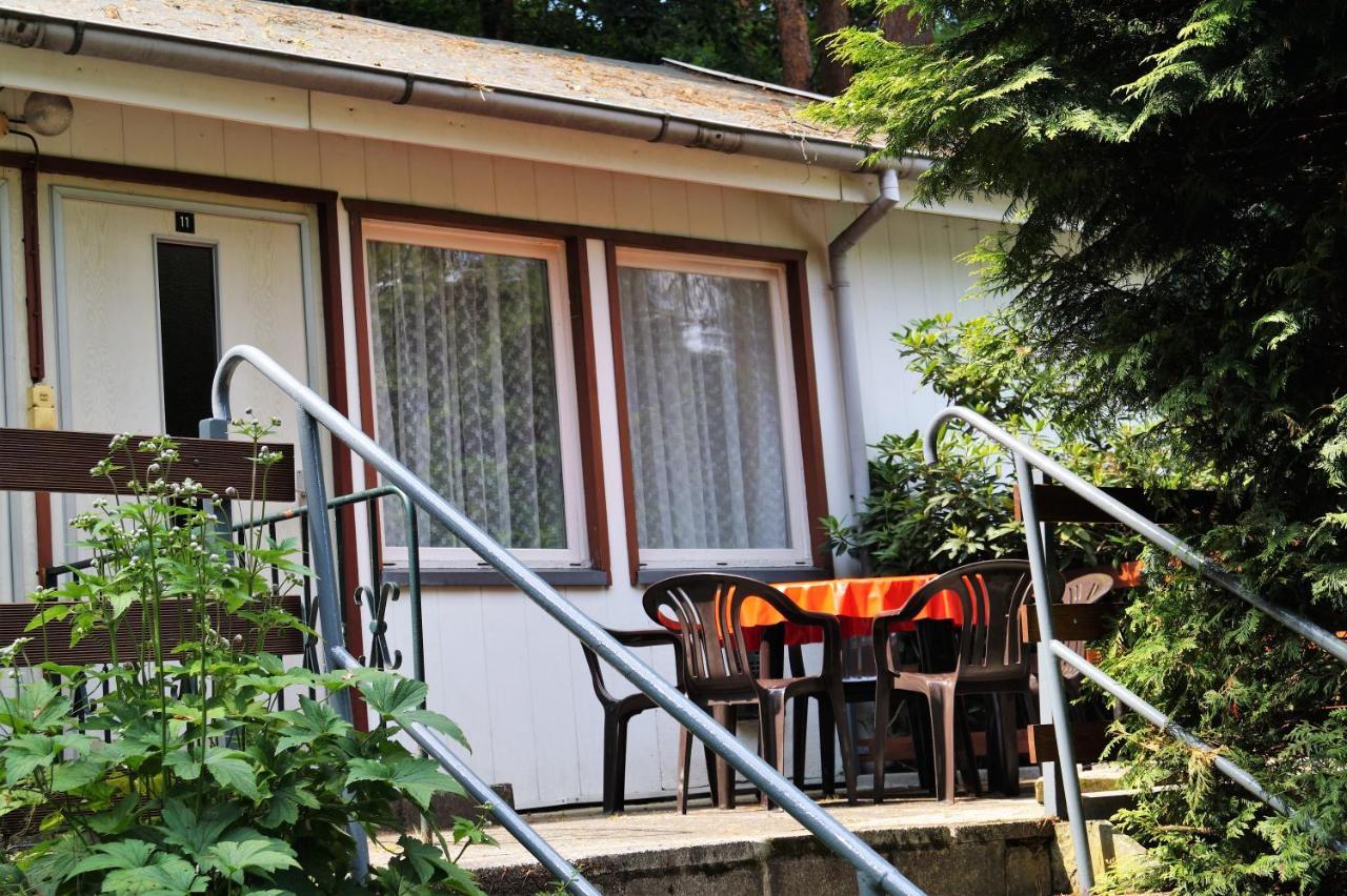 Ferienhaussiedlung am Chossewitzer See Friedland  Exterior foto