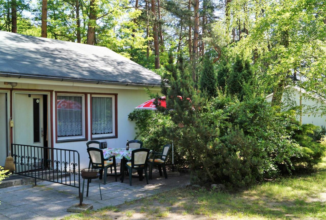 Ferienhaussiedlung am Chossewitzer See Friedland  Exterior foto