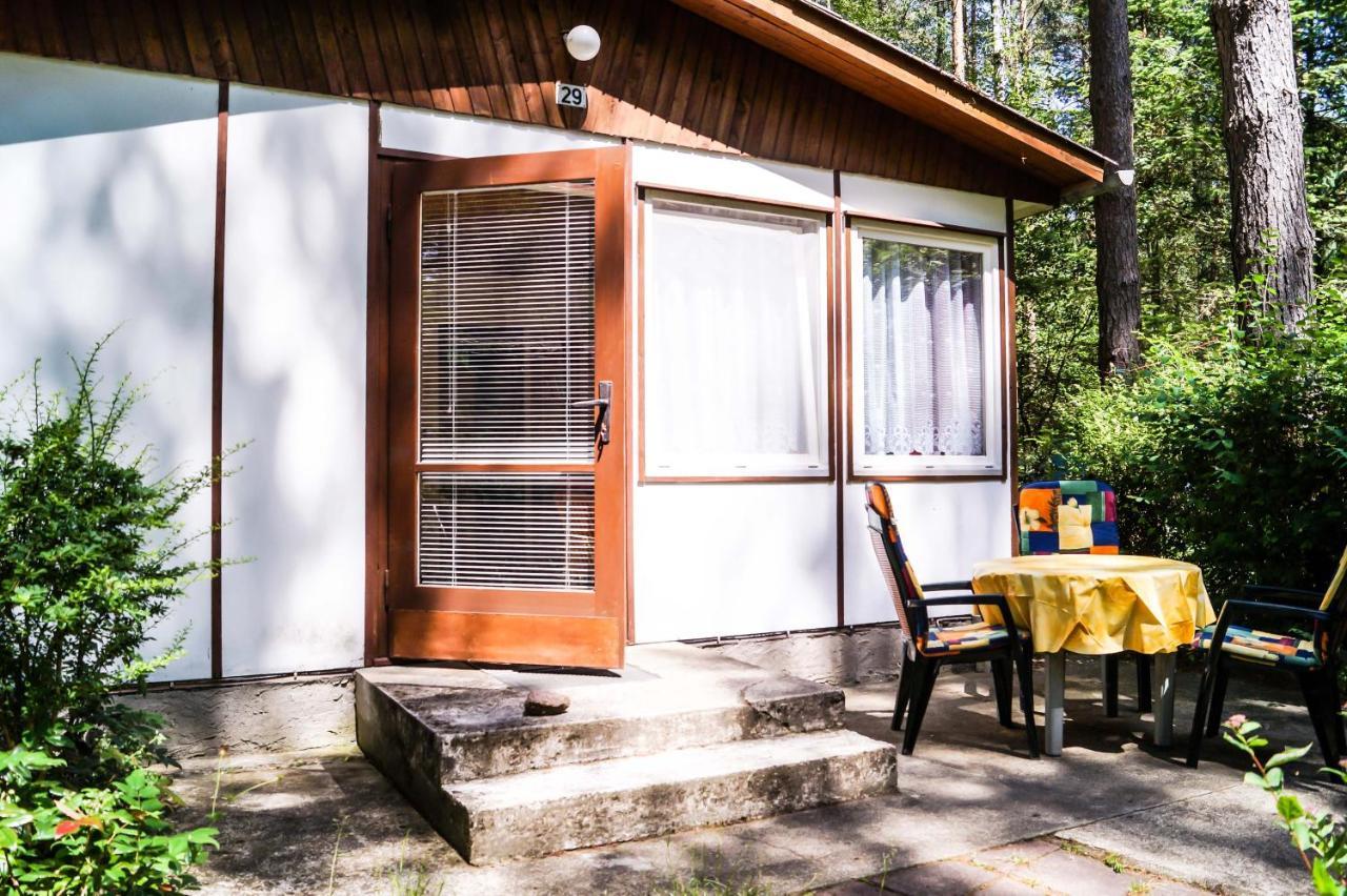 Ferienhaussiedlung am Chossewitzer See Friedland  Exterior foto